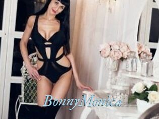 Bonny_Monica