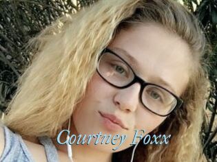 Courtney_Foxx