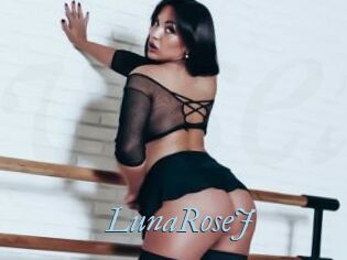 LunaRoseJ