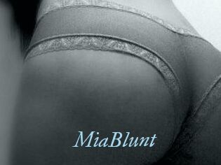 MiaBlunt