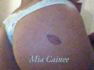 Mia_Cainee