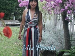 Mia_Pineda