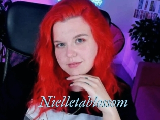 Nielletablossom